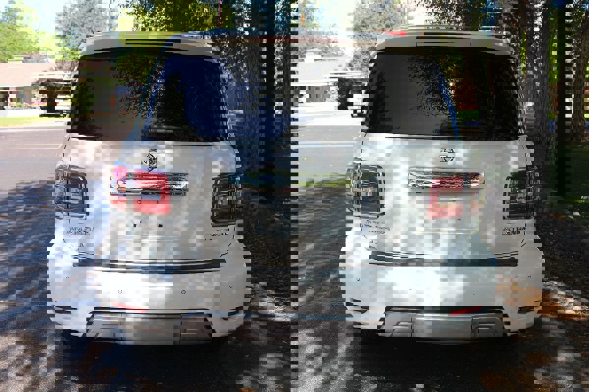 Used 2018 Nissan Armada Platinum w/ Cargo Package image 5