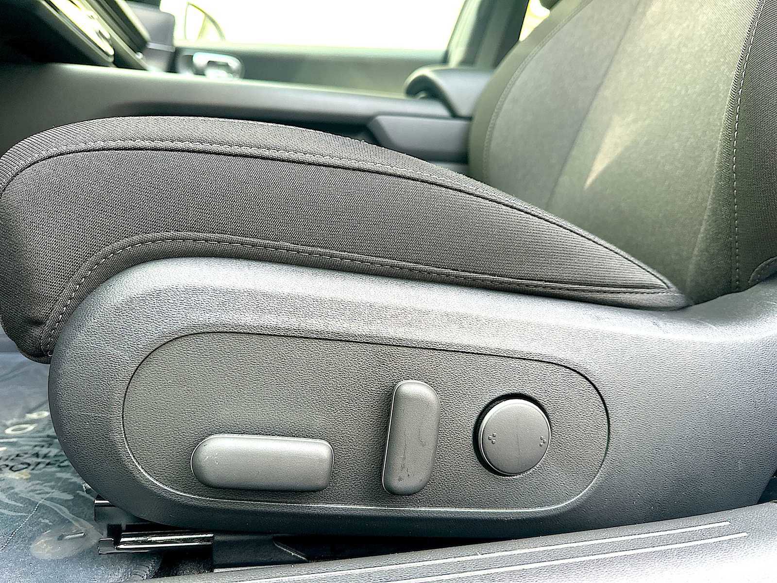 Used 2025 Hyundai Ioniq 6 SE image 14