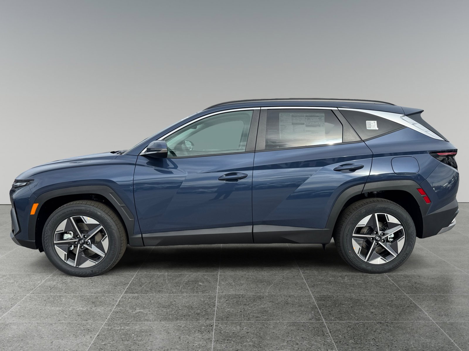 New 2025 Hyundai Tucson SEL image 2