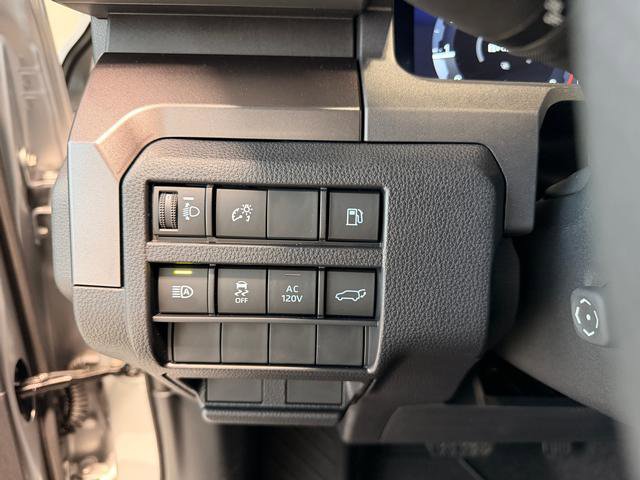 Used 2025 Toyota 4Runner 4WD image 13