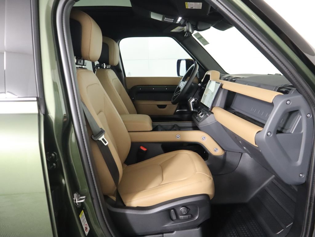 New 2026 Land Rover Defender 110 X-Dynamic SE image 22