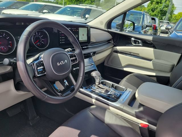 Certified 2024 Kia Carnival EX FWD image 13