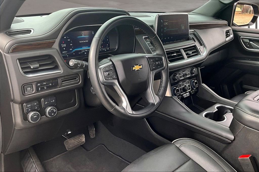 Used 2024 Chevrolet Suburban Premier image 17