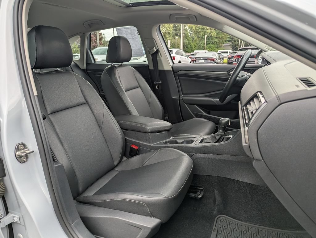 Used 2019 Volkswagen Jetta SEL FWD image 33