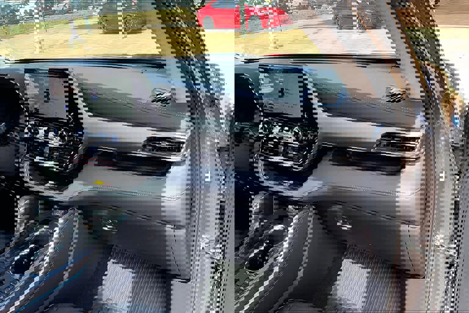 Used 2025 Toyota Highlander Limited image 17