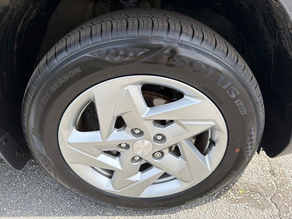 Used 2024 Hyundai Kona SE image 12