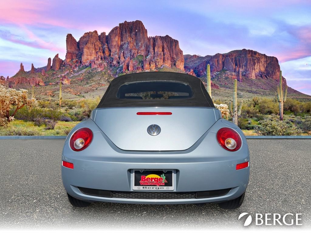 Used 2010 Volkswagen Beetle Final Edition FWD image 6