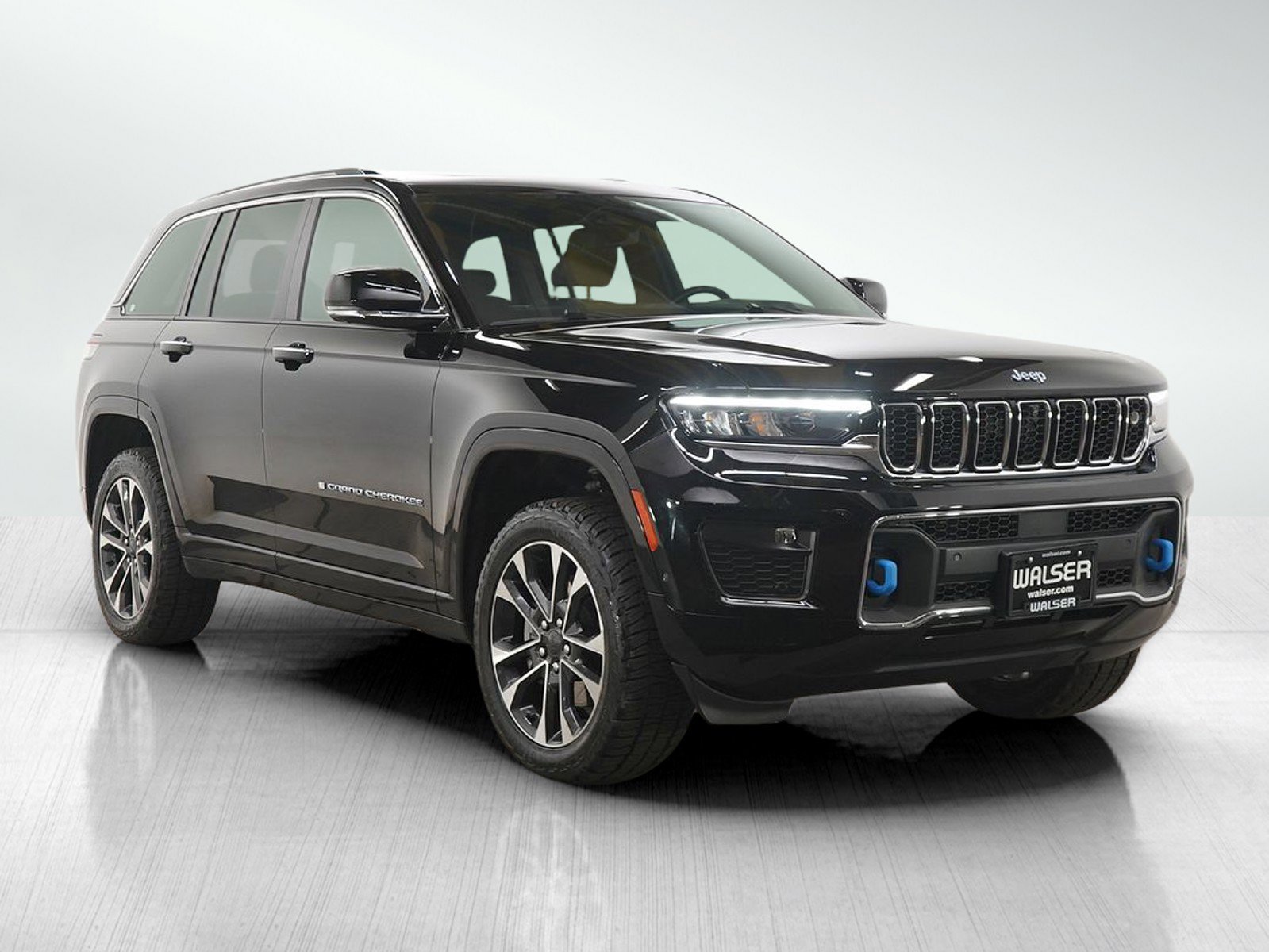 Used 2023 Jeep Grand Cherokee Overland w/ Advanced Protech Group III image 7