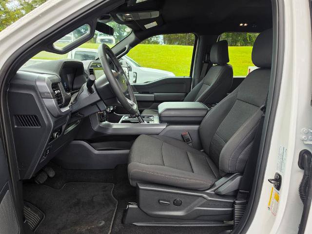 Used 2026 Ford F150 XLT w/ XLT Black Appearance Package RWD image 9