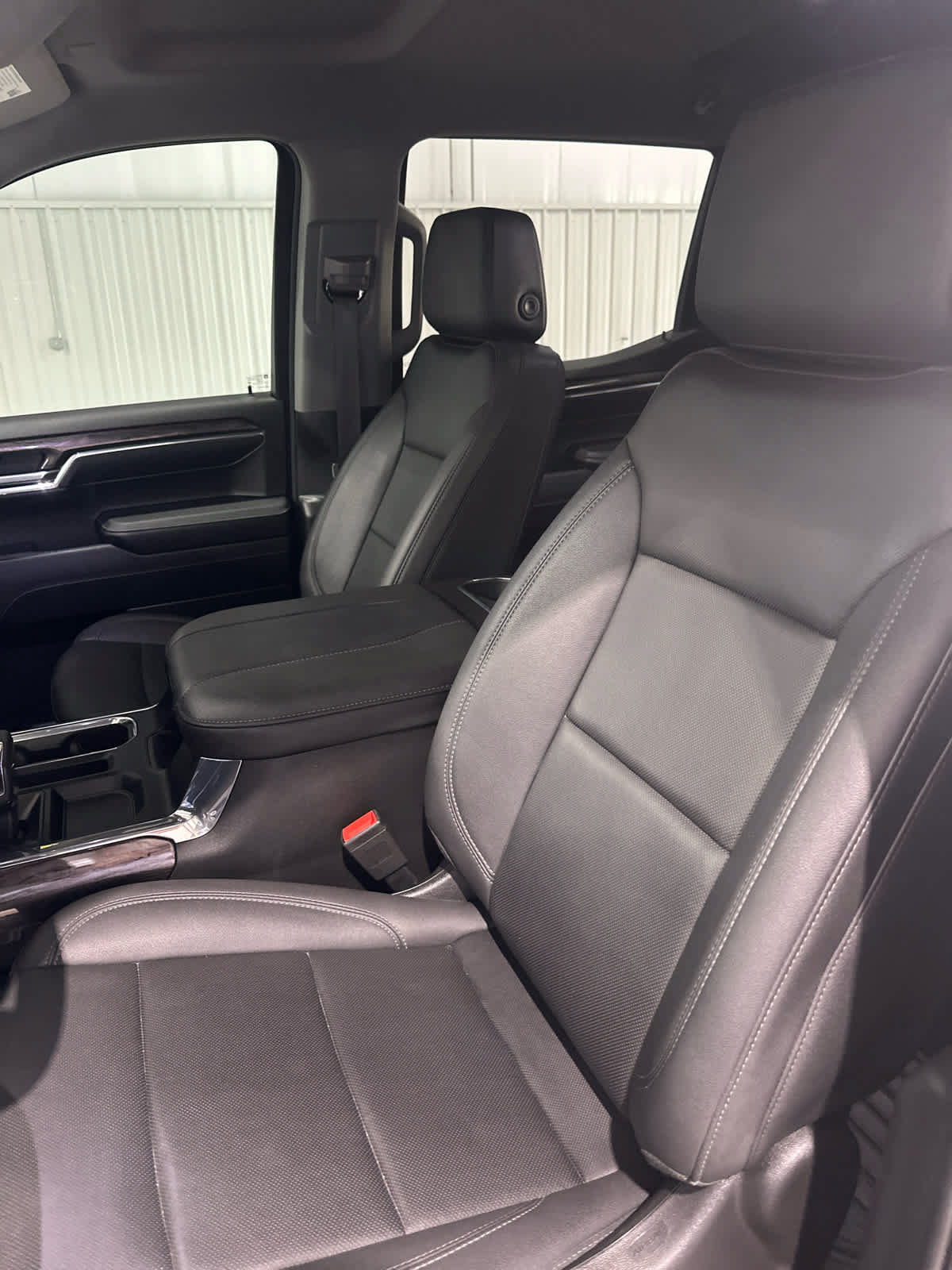 Used 2023 Chevrolet Silverado 1500 LTZ w/ Technology Package AWD/4WD image 25