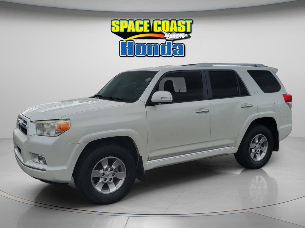 Used 2013 Toyota 4Runner SR5 w/ Convenience Pkg image 3