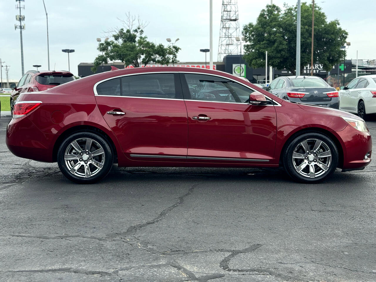 Used 2011 Buick LaCrosse CXL w/ Driver Confidence Package image 4
