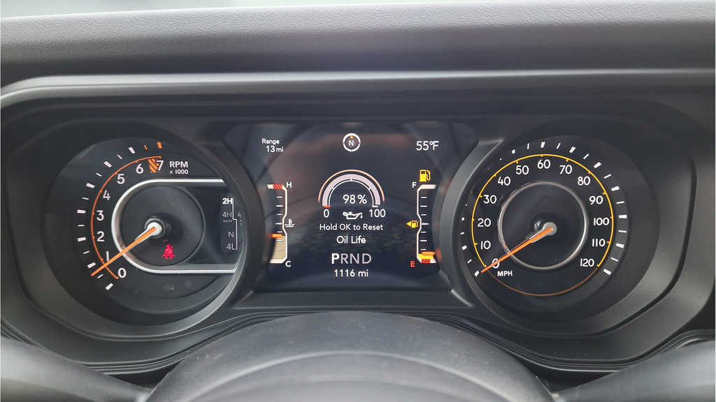 Used 2024 Jeep Gladiator Rubicon AWD/4WD image 19