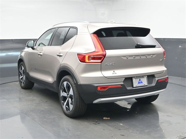 Used 2024 Volvo XC40 B5 Plus w/ Protection Package Premier image 6