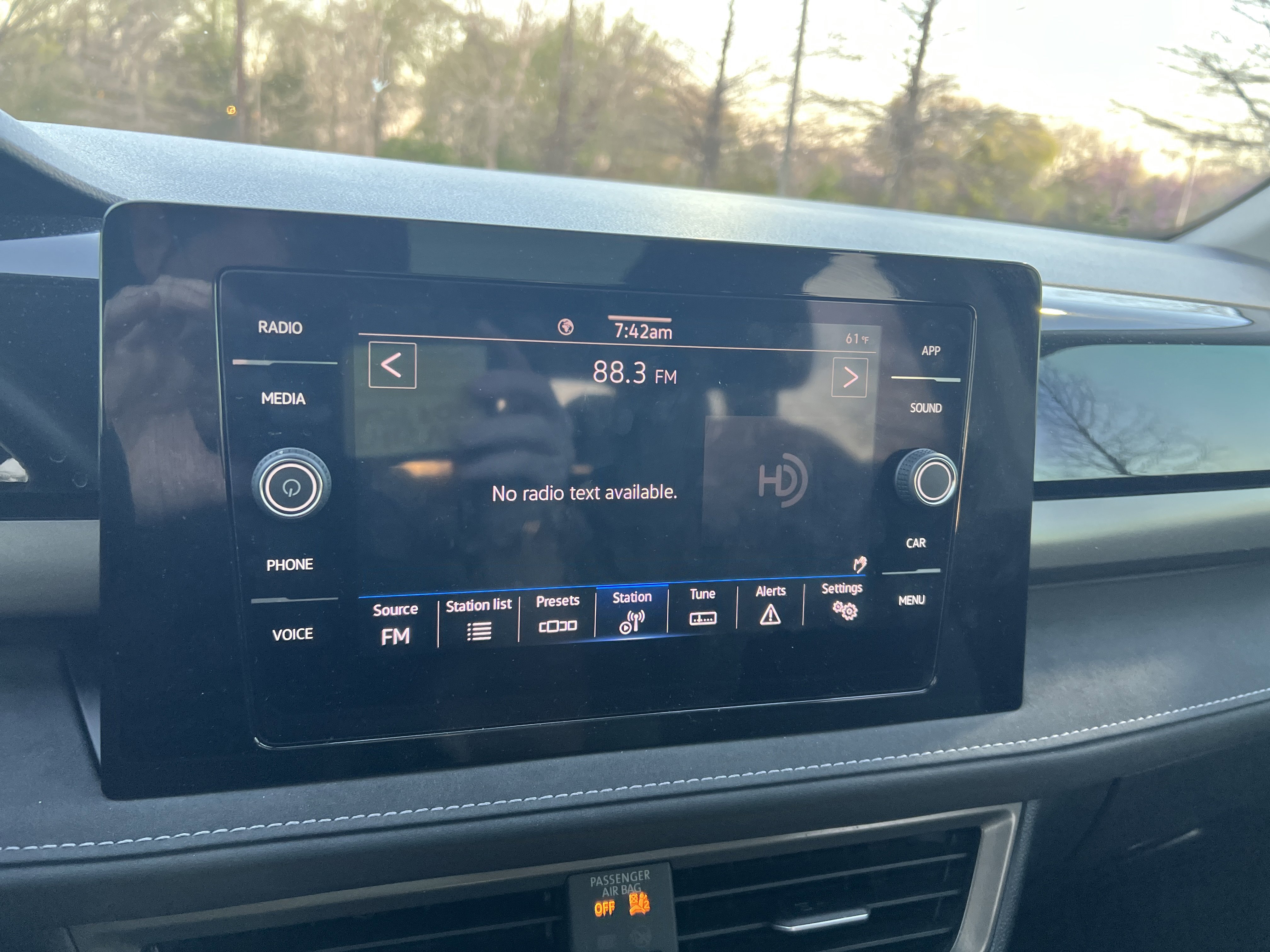 Used 2025 Volkswagen Taos SE image 22