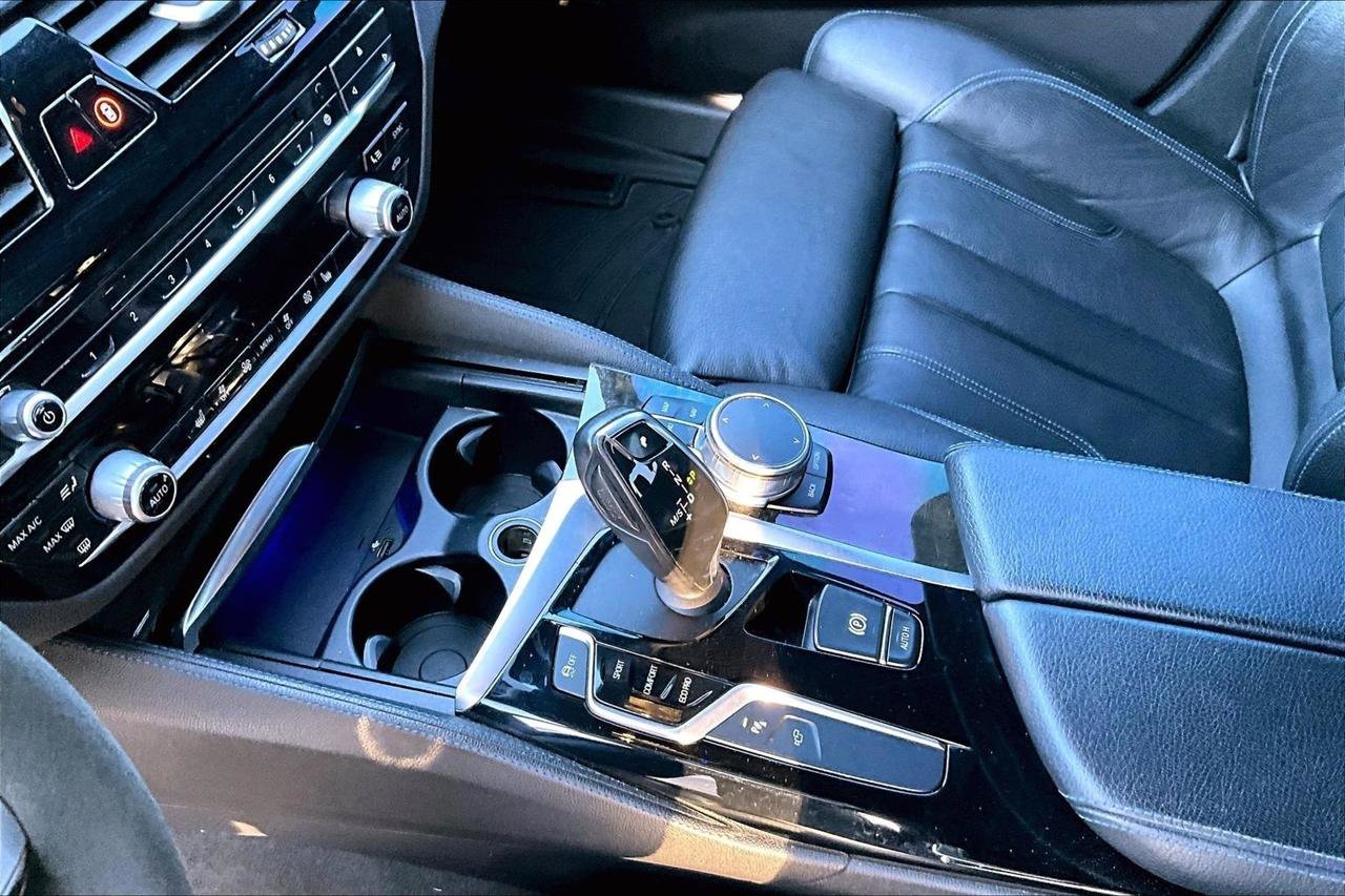 Used 2018 BMW 540i xDrive 540i xDrive w/ M Sport Package image 18