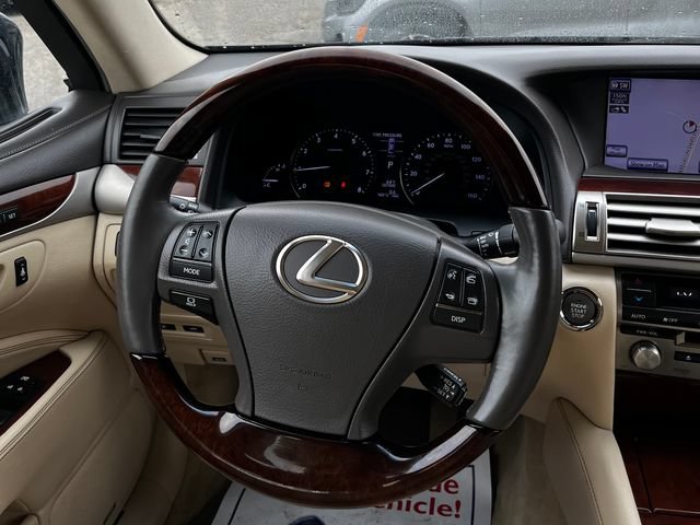 Used 2013 Lexus LS 460 AWD w/ Comfort Pkg image 16