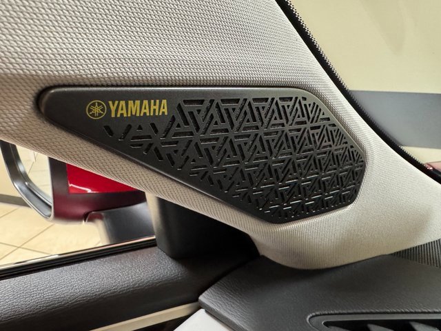 New 2025 Mitsubishi Outlander SE image 13