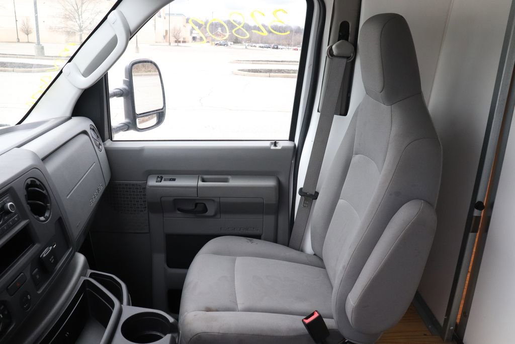 Used 2025 Ford E-450 and Econoline 450 Super Duty w/ Power Equipment Group image 13