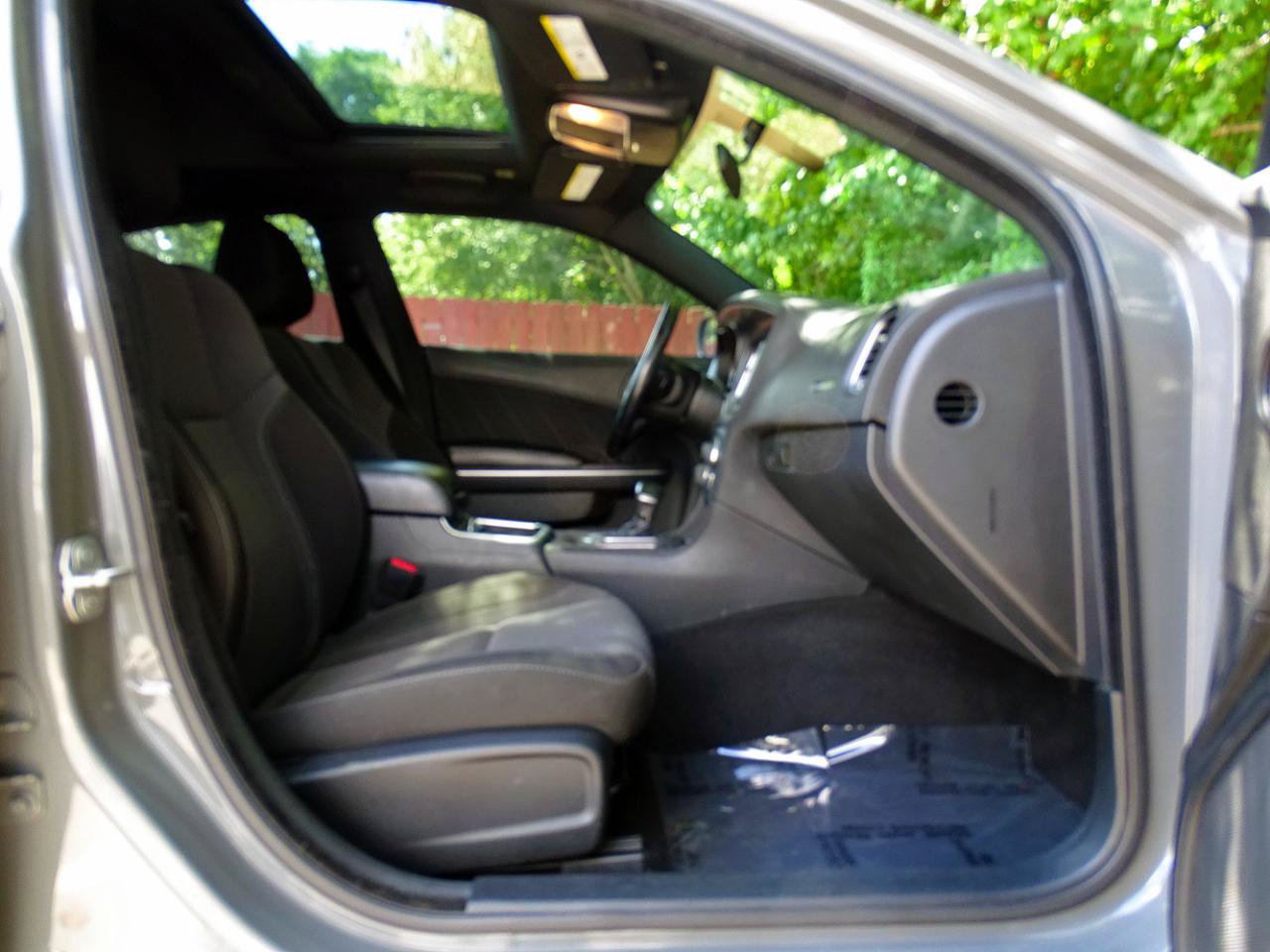 Used 2019 Dodge Charger SXT RWD image 45