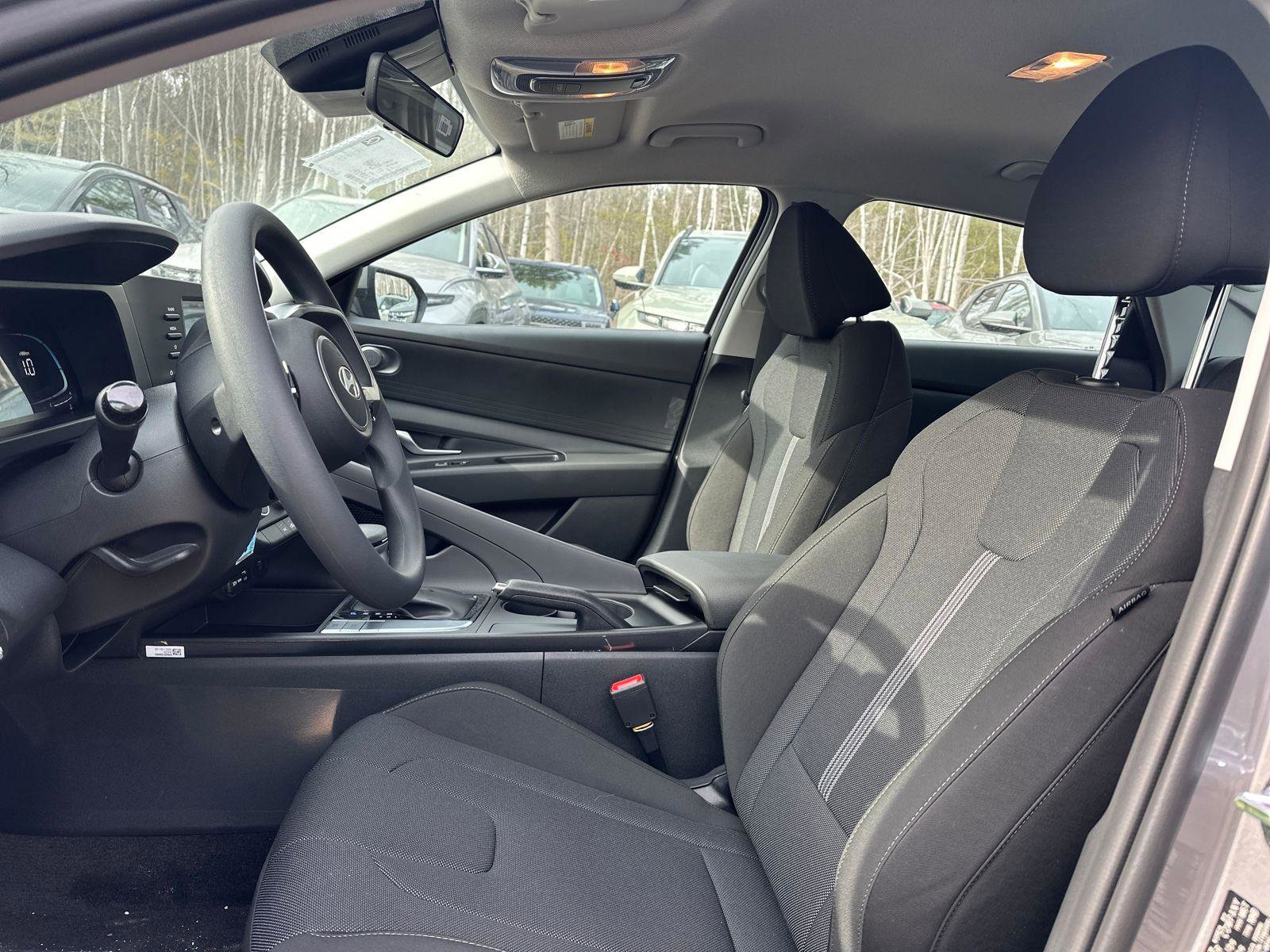 New 2026 Hyundai Elantra SE image 7