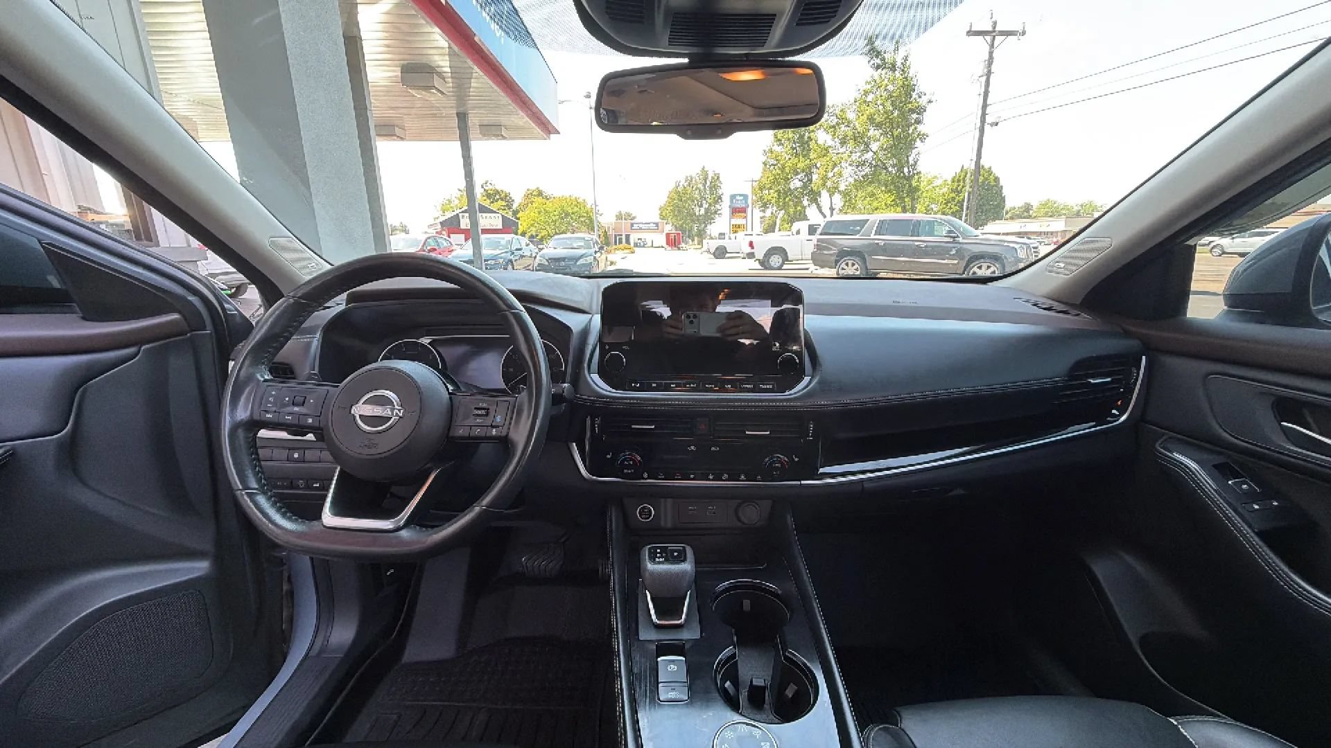 Used 2023 Nissan Rogue SL w/ SL Premium Package AWD/4WD image 23