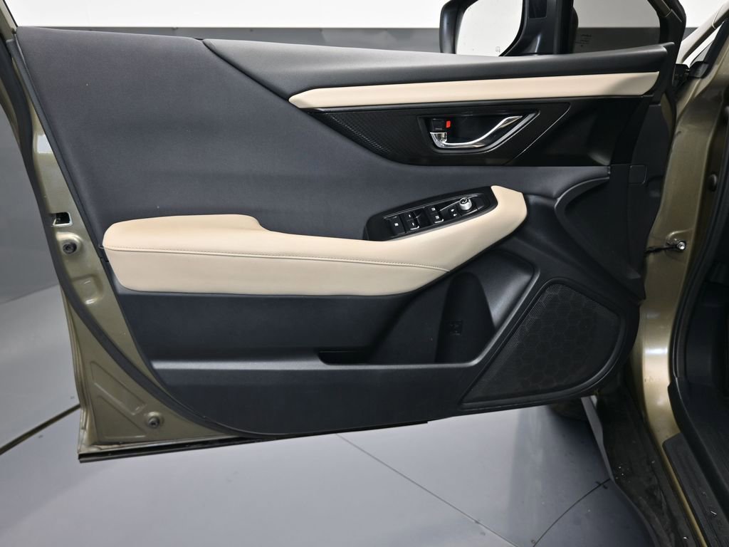 Used 2021 Subaru Outback Premium image 12