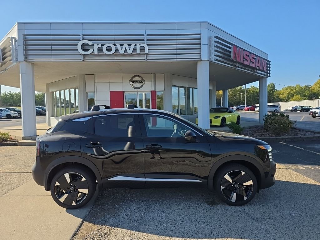 New 2026 Nissan Kicks SR w/ SR Premium Package AWD/4WD image 2