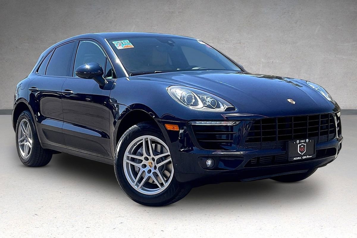 Used 2018 Porsche Macan AWD/4WD image 2