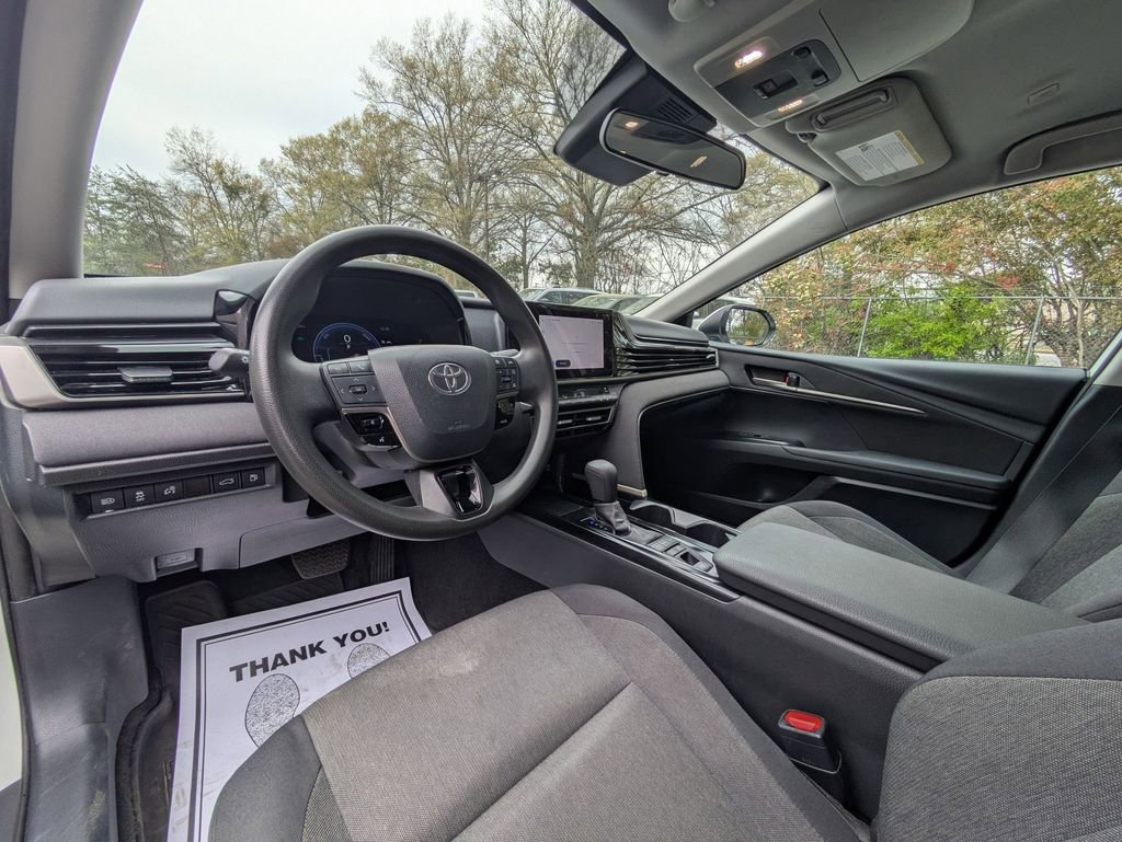Used 2025 Toyota Camry LE FWD image 15