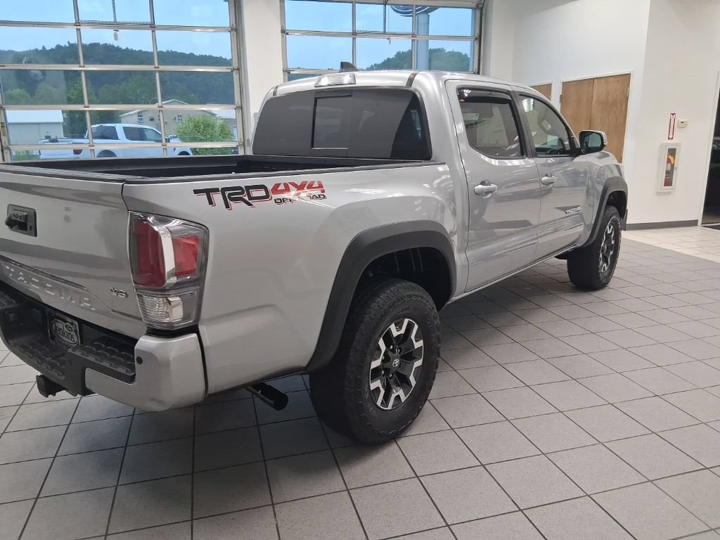 Used 2023 Toyota Tacoma TRD Off-Road w/ Technology Package AWD/4WD image 19