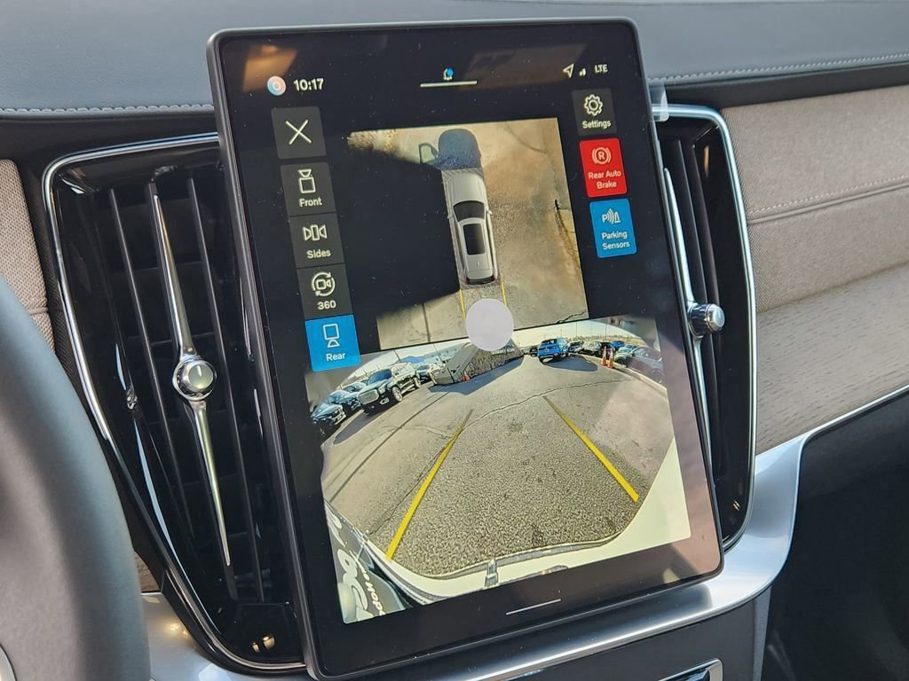 New 2026 Volvo XC90 B6 Plus w/ Protection Package Premier AWD/4WD image 14