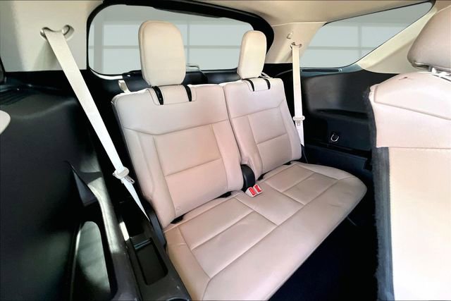 Used 2020 Ford Explorer XLT w/ Equipment Group 202A image 28