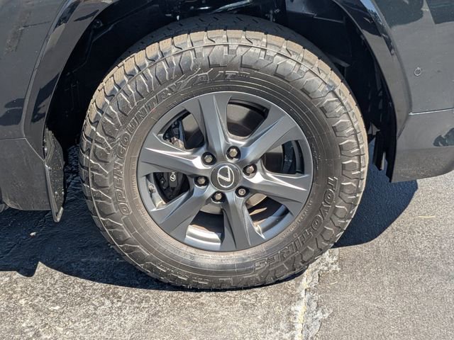 Used 2025 Lexus LX 700h Overtrail w/ Accessory Package (Z1) AWD/4WD image 12