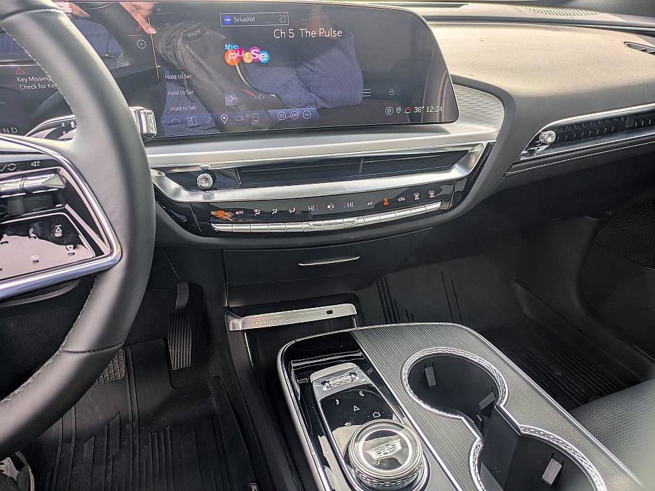 Certified 2025 Cadillac Lyriq Luxury image 20