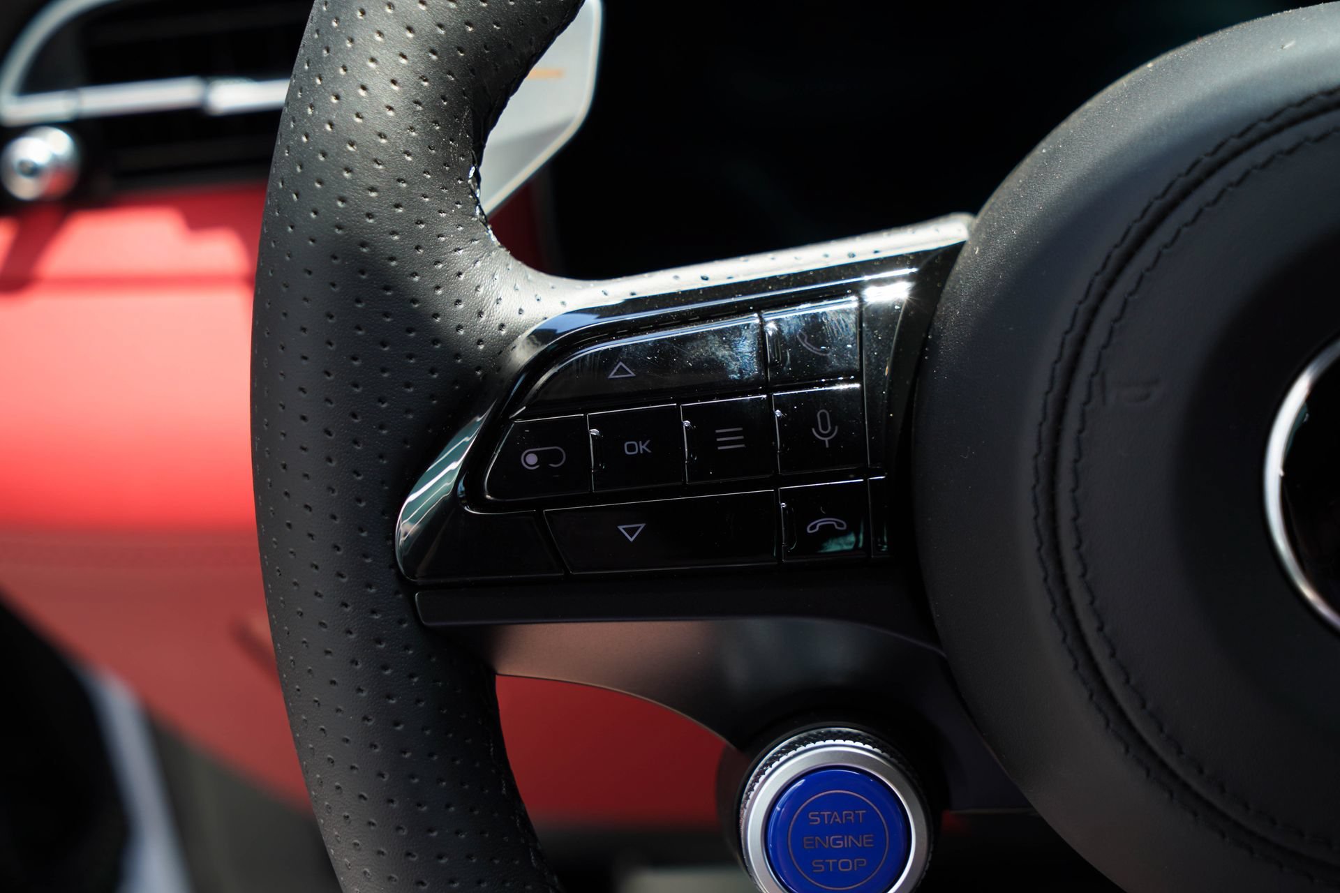 Used 2025 Maserati Grecale Modena AWD/4WD image 26