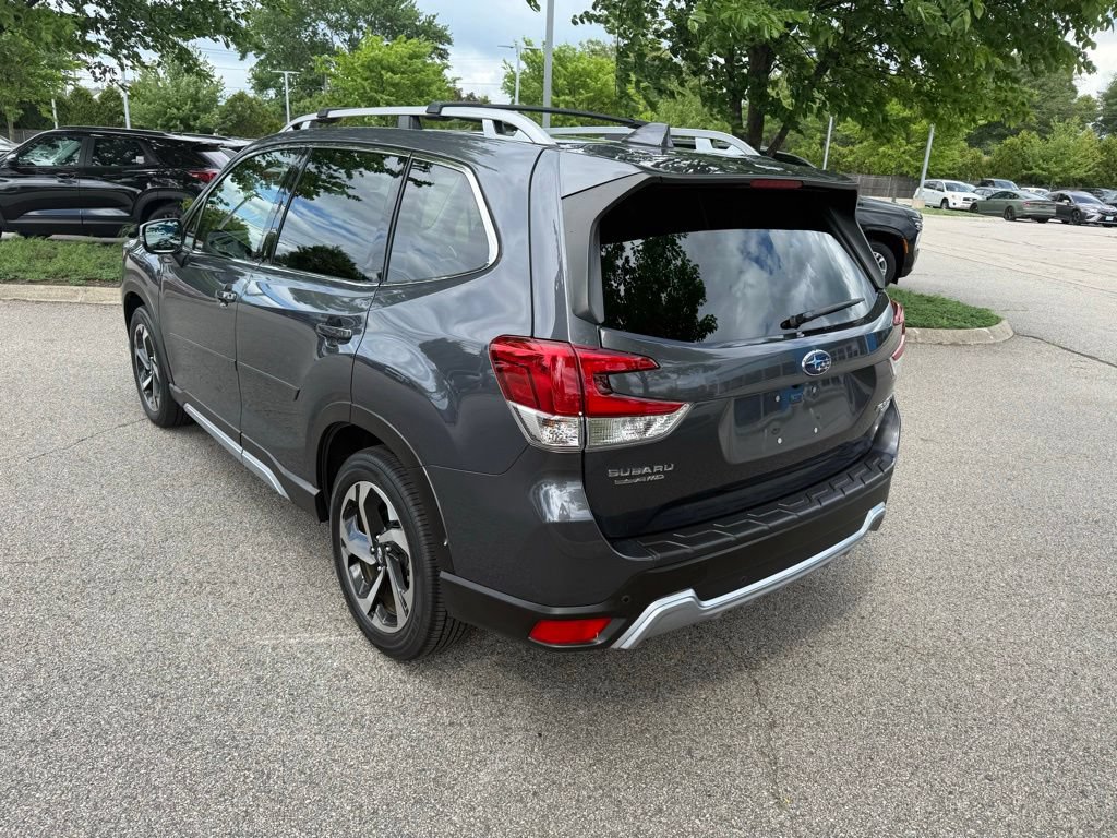 Used 2022 Subaru Forester Touring AWD/4WD image 3