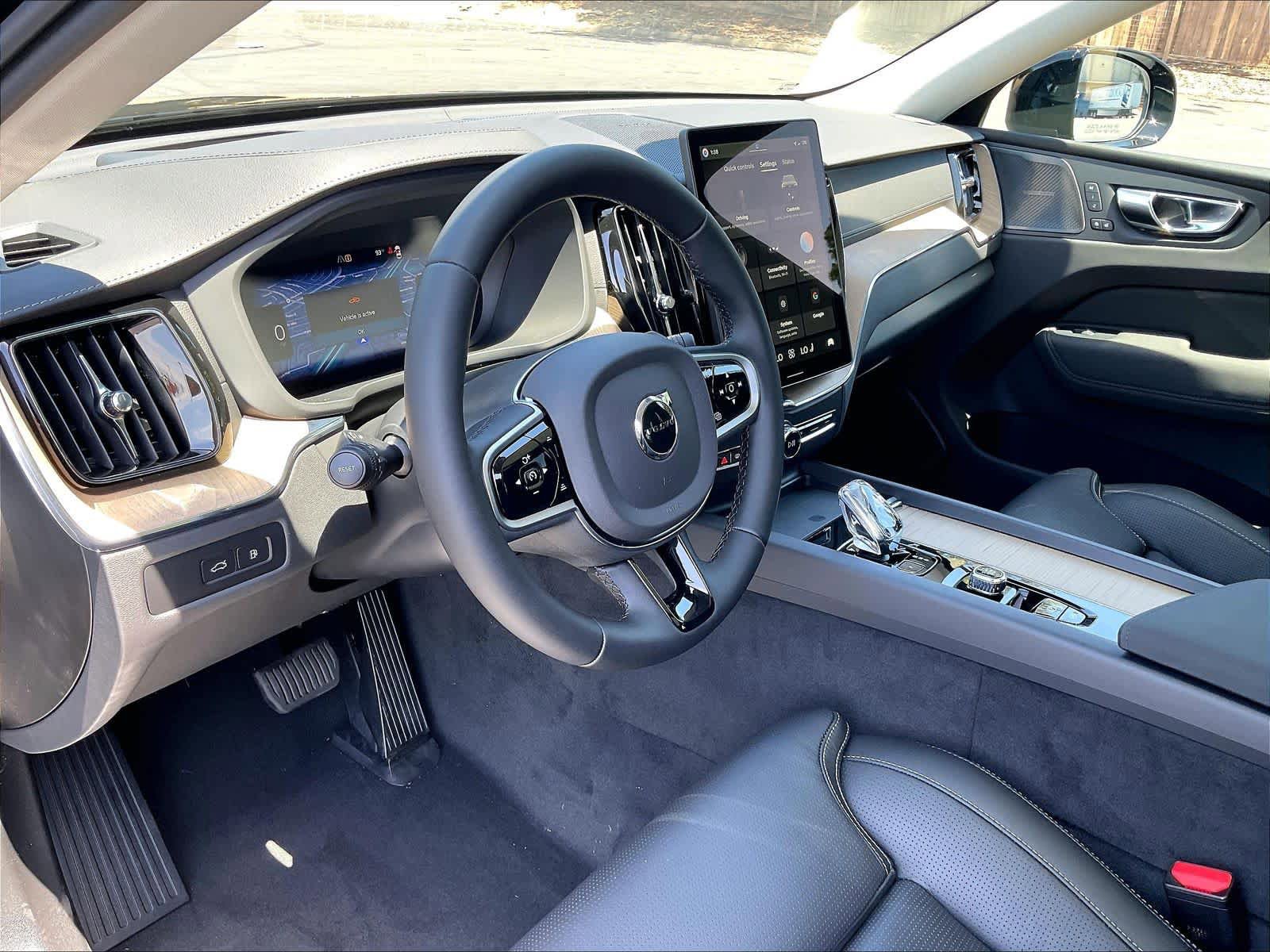 New 2026 Volvo XC60 T8 Ultra w/ Climate Package AWD/4WD image 8