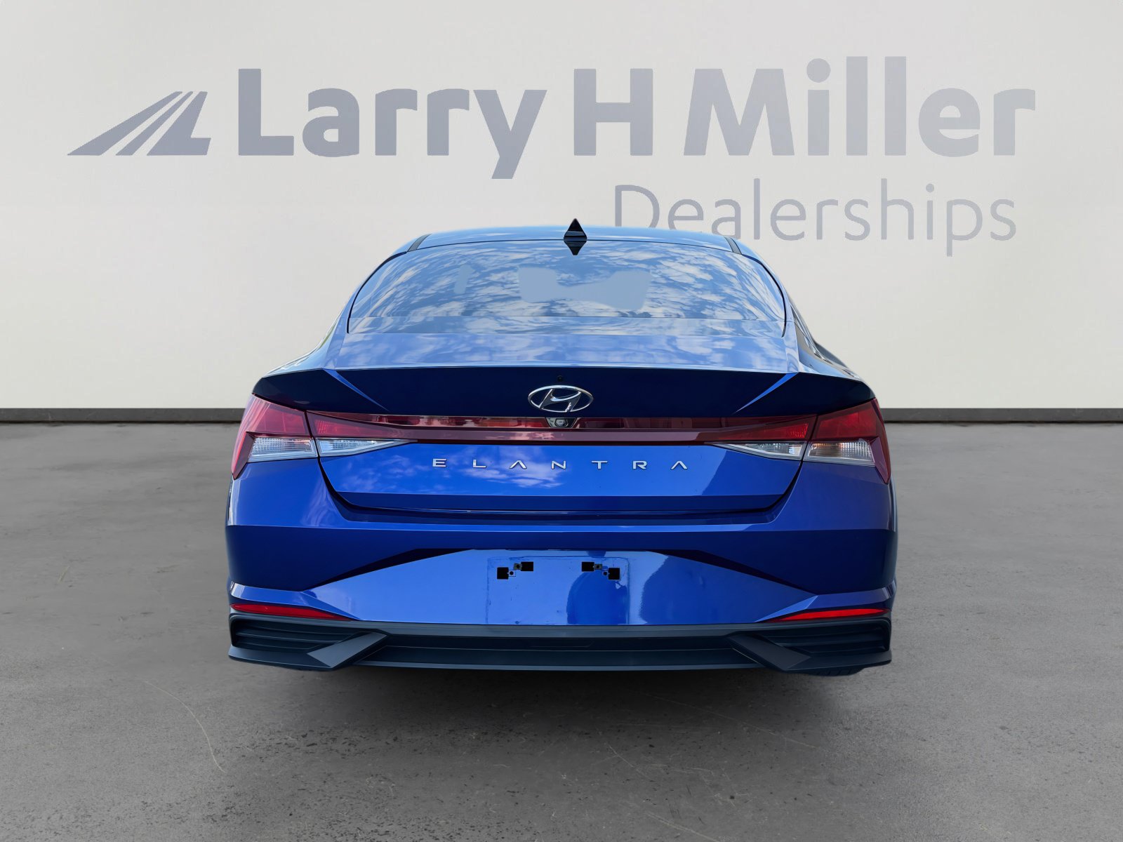 Used 2023 Hyundai Elantra SEL FWD image 4