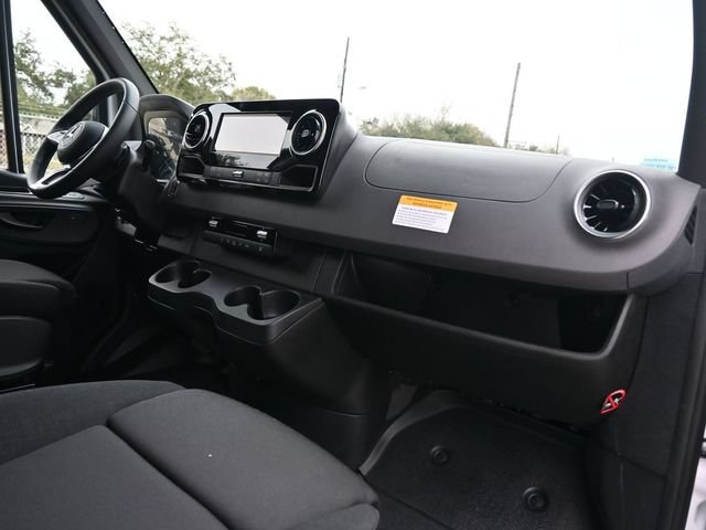 Certified 2024 Mercedes-Benz eSprinter 170 Cargo image 18