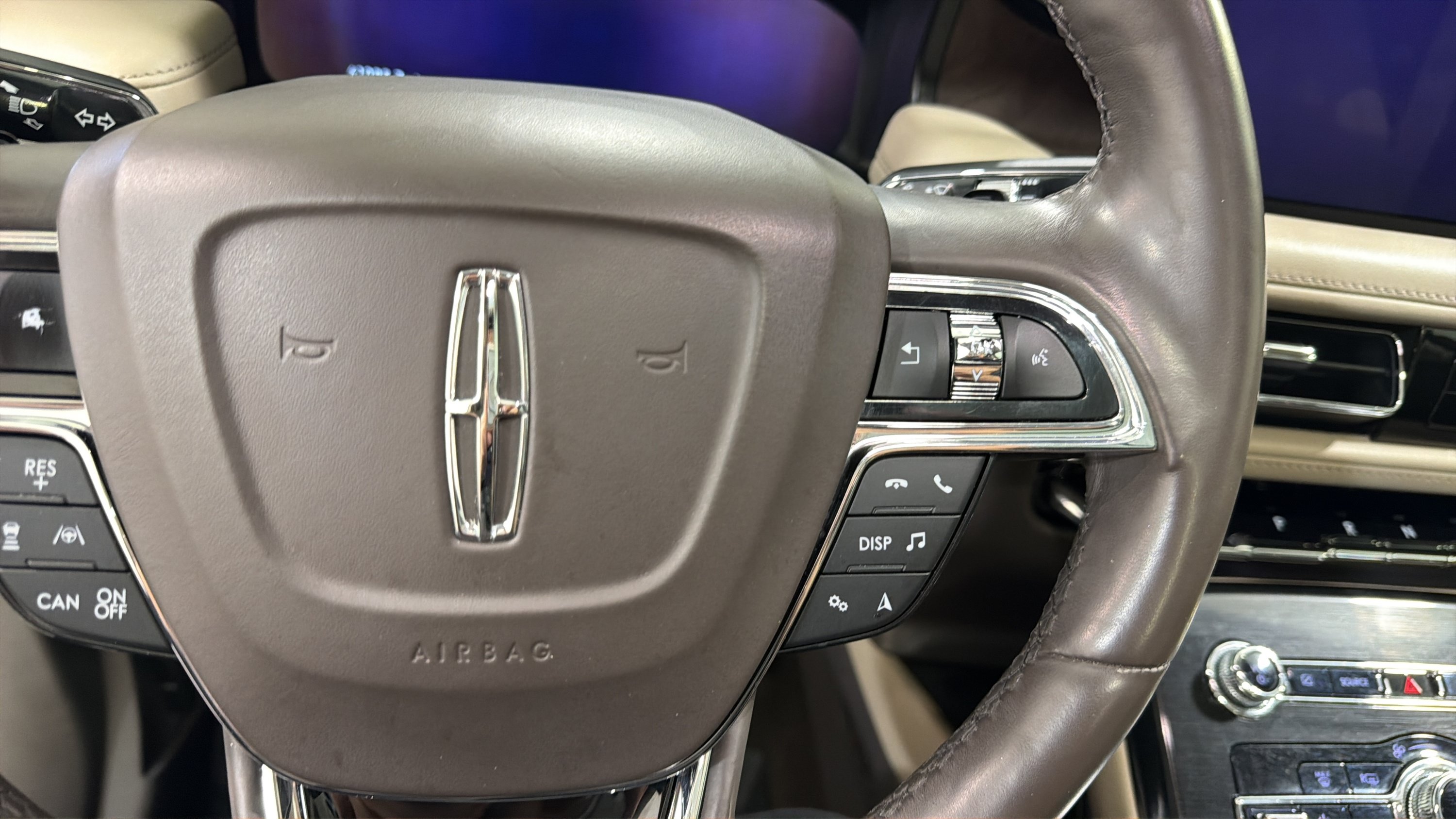 Used 2023 Lincoln Nautilus Reserve w/ Equipment Group 201A AWD/4WD image 14