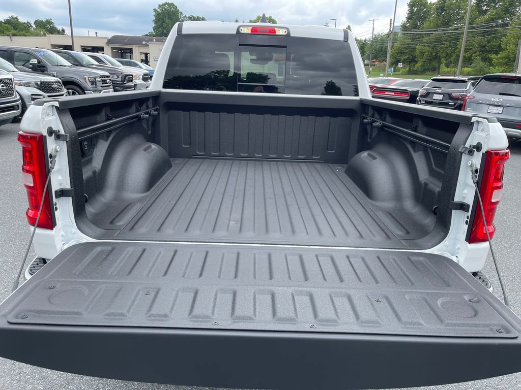 New 2025 RAM 1500 Laramie w/ Off Road Group image 16