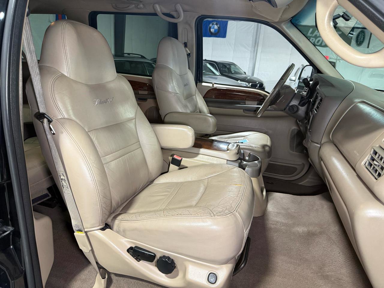 Used 2001 Ford Excursion Limited image 18