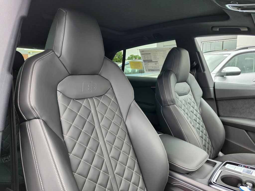 New 2026 Audi SQ8 Premium Plus AWD/4WD image 16