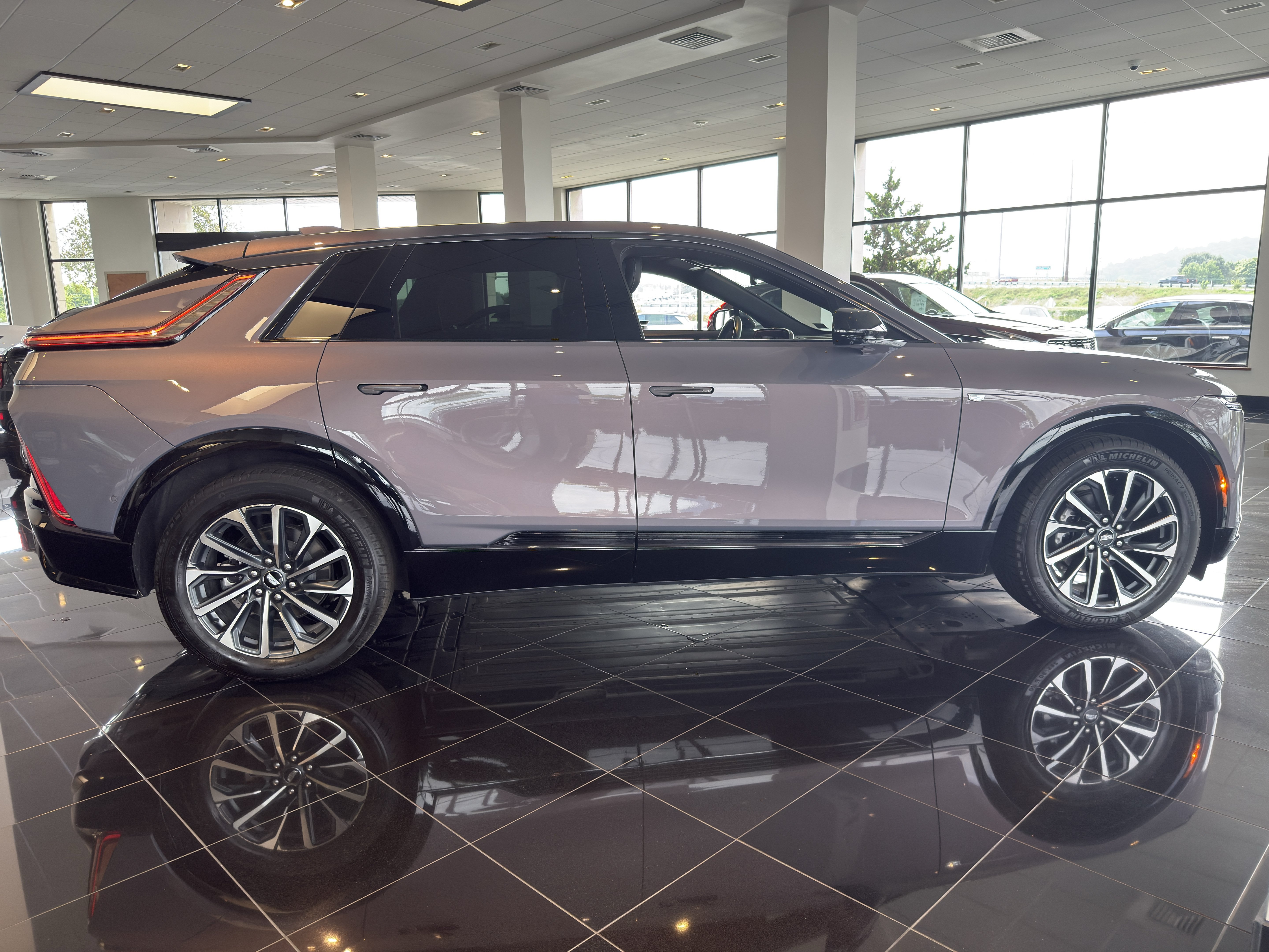 Certified 2024 Cadillac Lyriq Sport AWD/4WD image 7