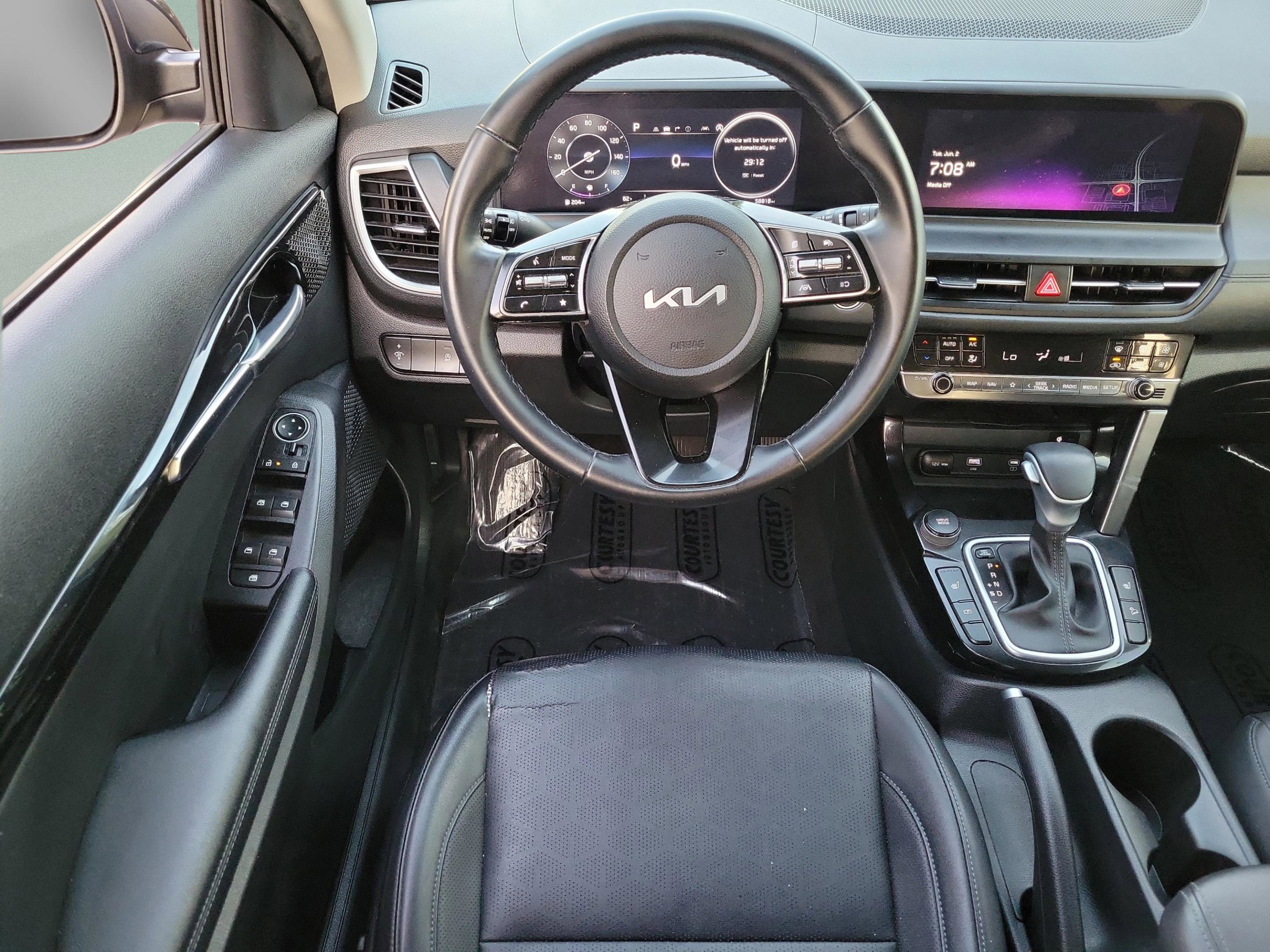 Used 2024 Kia Seltos EX FWD image 9