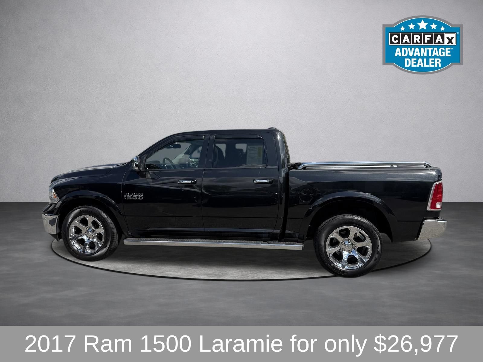 Used 2017 RAM 1500 Laramie w/ Convenience Group AWD/4WD image 4