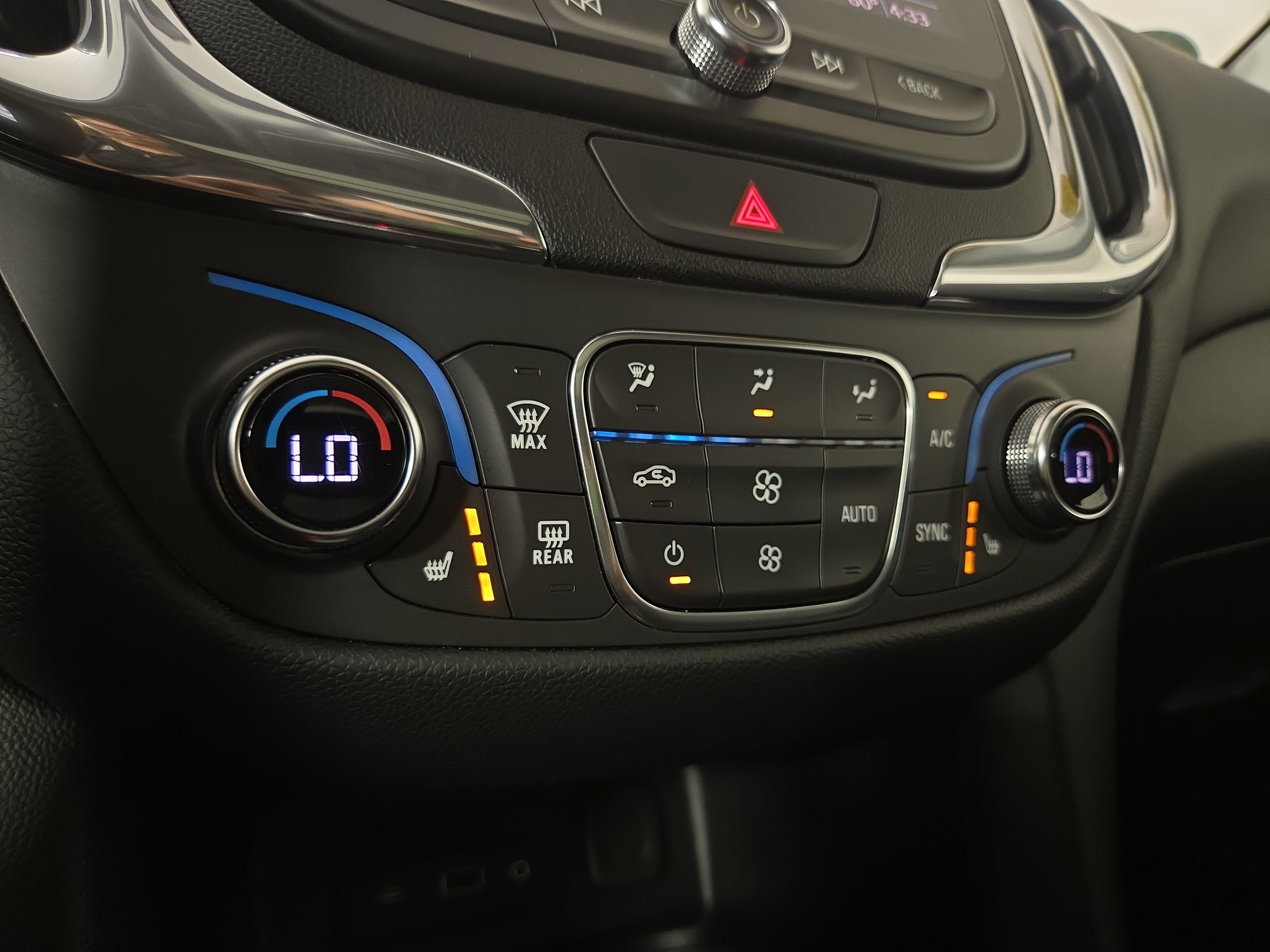 Used 2019 Chevrolet Equinox LT w/ Sun & Navigation Package FWD image 29