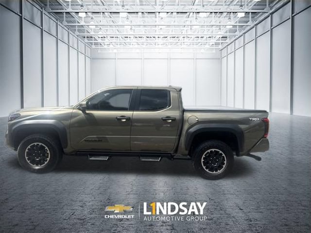Used 2025 Toyota Tacoma TRD Off-Road w/ TRD Off Road Upgrade Package AWD/4WD image 24