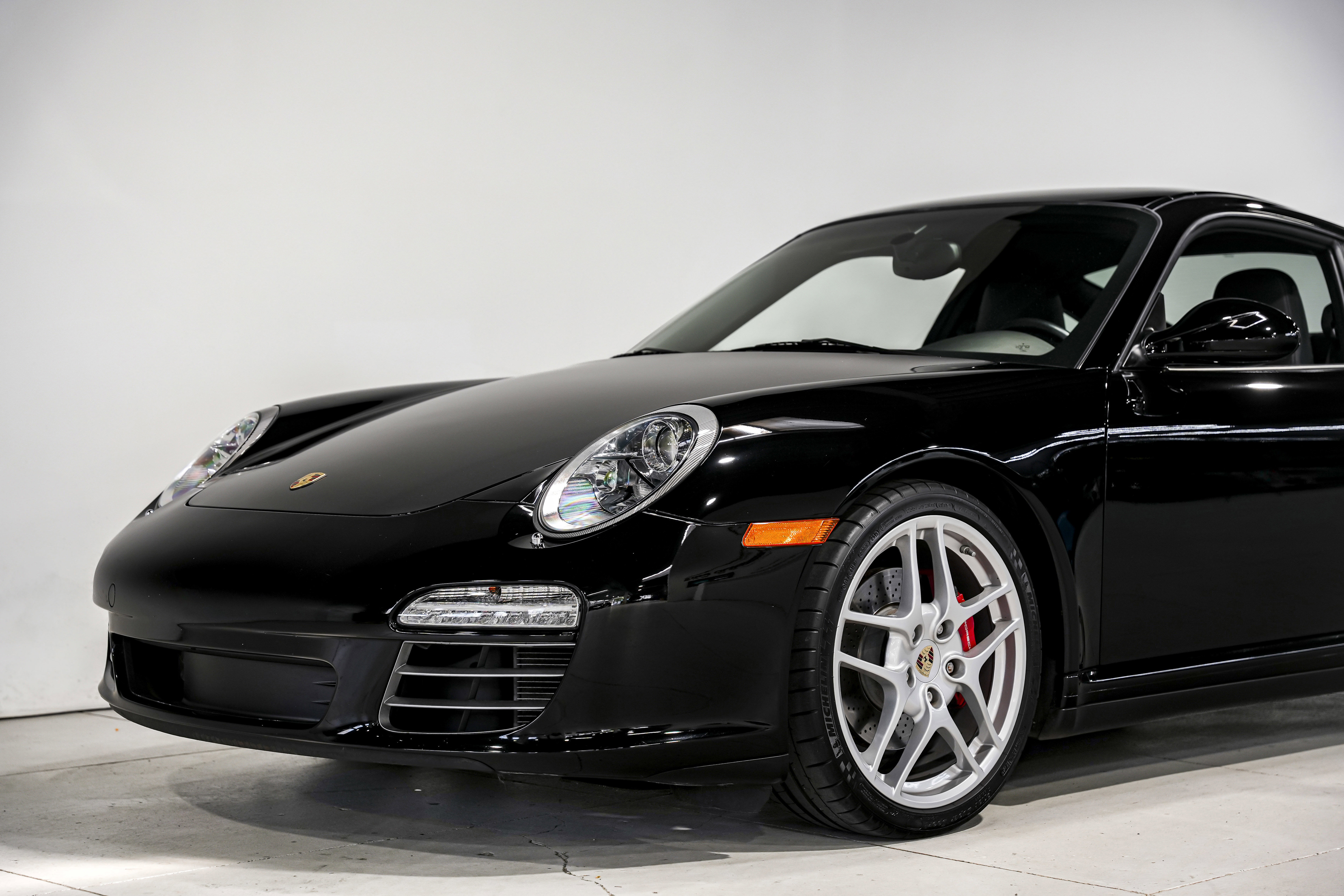 Used 2011 Porsche 911 Carrera 4S image 25